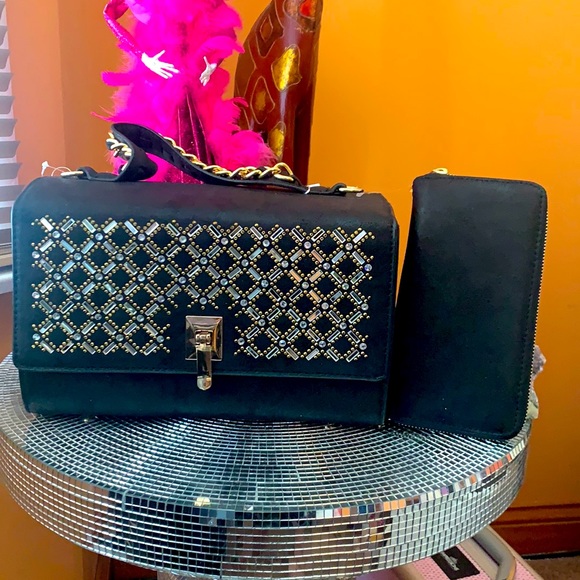 Handbags - Bliss in Bling case/purse! New!